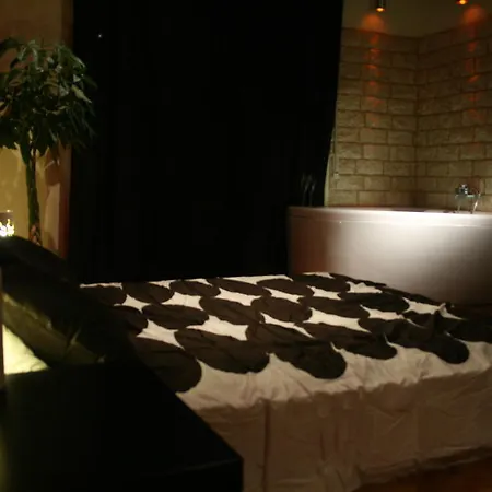 Bed and Breakfast H501 *